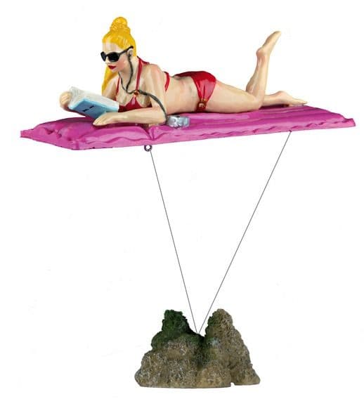 Декорация "Женщина на матрасе" для аквариума, 16 см в Алматы и в Казахстане за 6 690 ₸